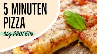 SCHNELLES PIZZA REZEPT 🍕 Gesunde 5 Minuten Mikrowellen Pizza [upl. by Eiramenna]